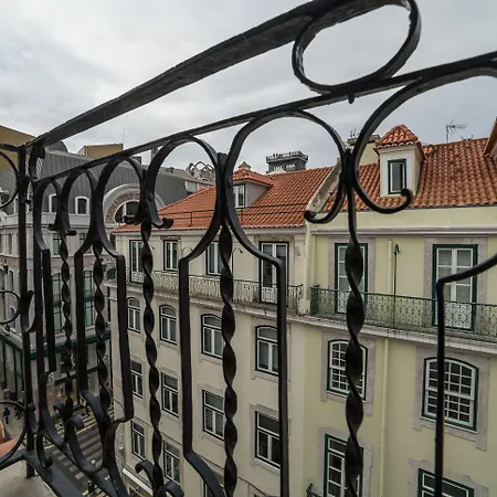 Отель Dare House