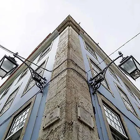 Dare House
